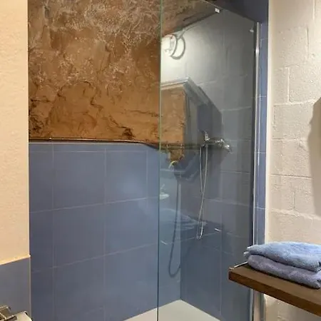 Casa Notari Congost De Montrebei Kır Evi *